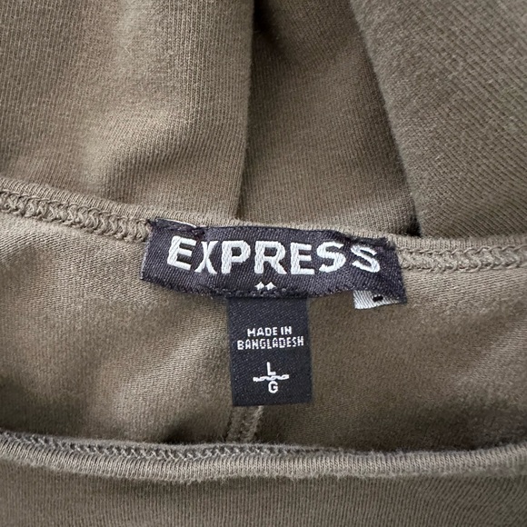 Express tank top - Picture 3 of 3